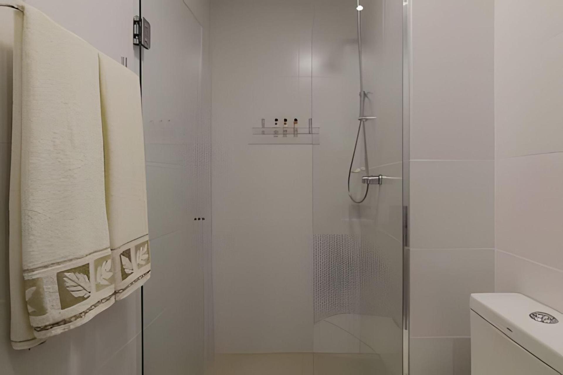 Apartamento Próximo Ao Shopping Curitiba, Wifi, Tv A Cabo E Cozinha Completa.