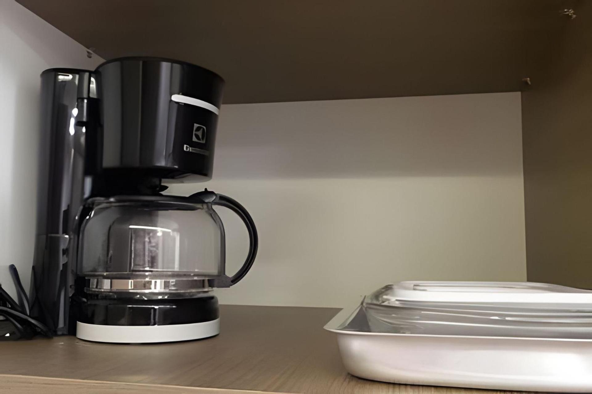 Próximo Ao Shopping Curitiba, Wifi, Tv A Cabo E Cozinha Completa. Apartamento Curitiba