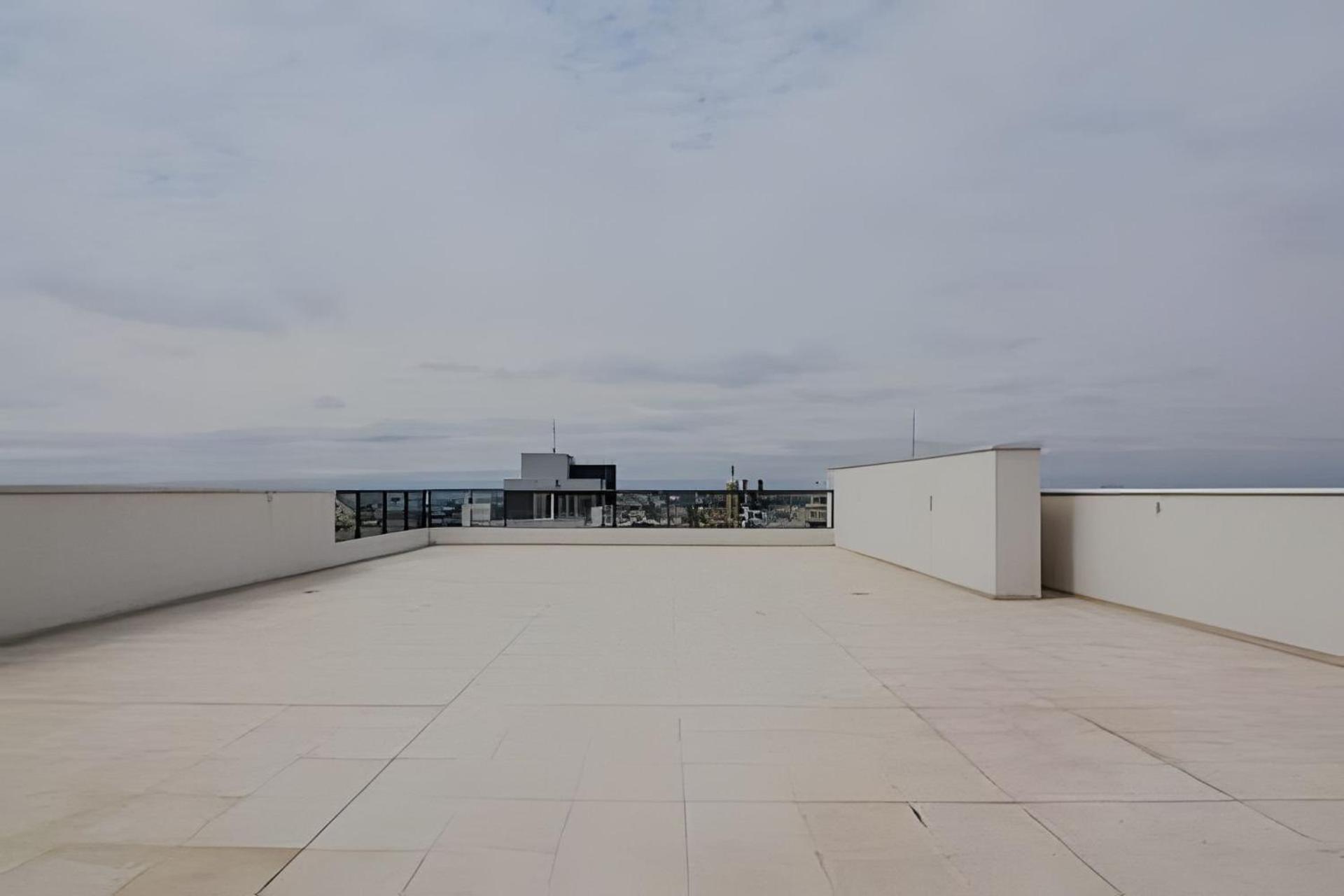 Apartamento Próximo Ao Shopping Curitiba, Wifi, Tv A Cabo E Cozinha Completa. *
