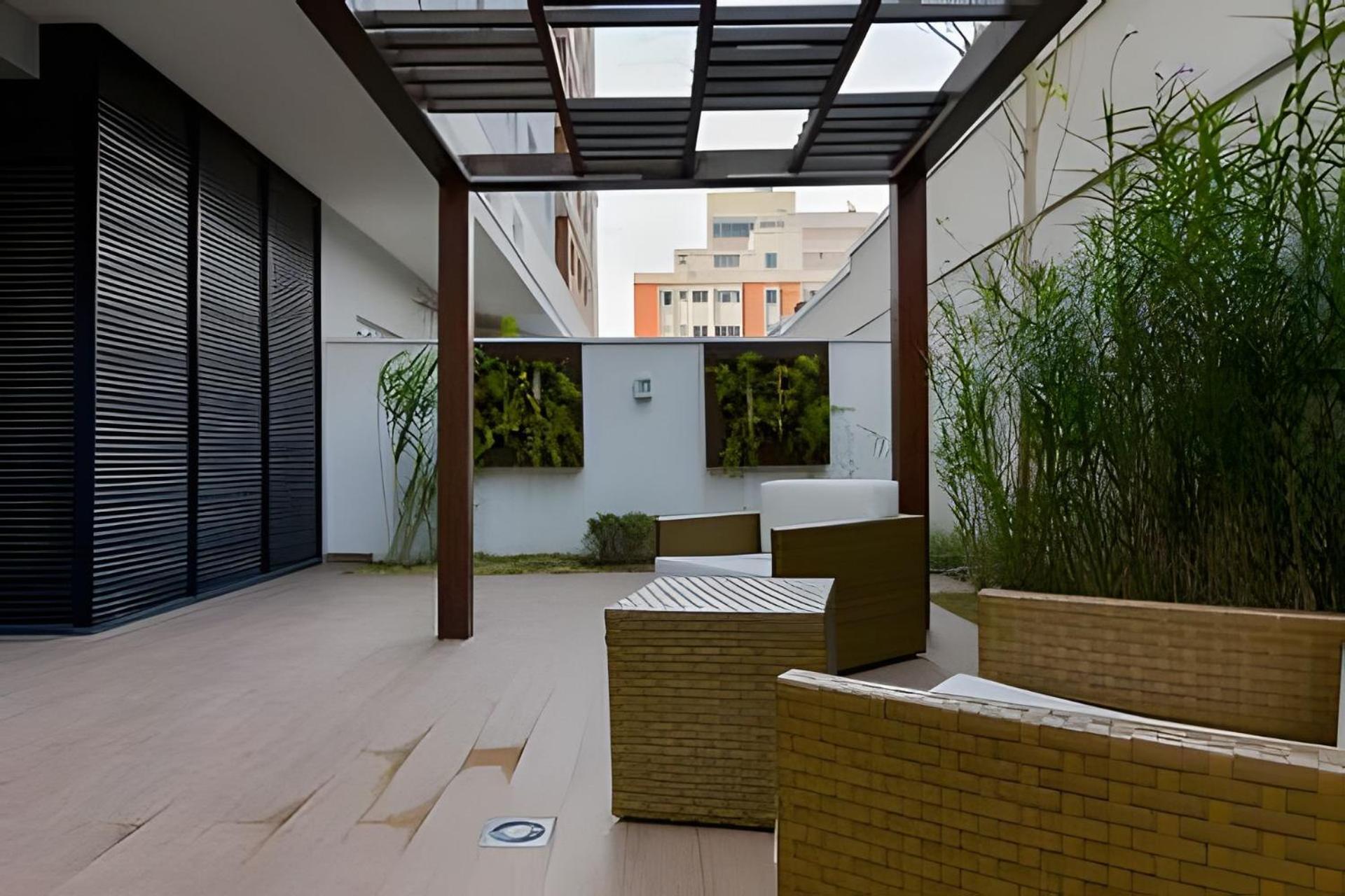 Apartamento Próximo Ao Shopping Curitiba, Wifi, Tv A Cabo E Cozinha Completa.